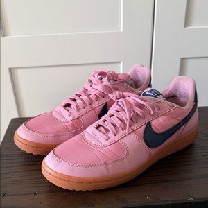 Nike Women's Pink and Navy Sneakers